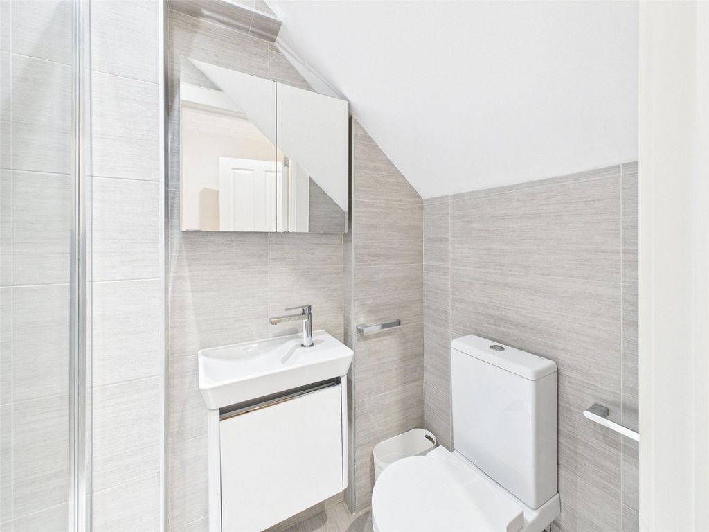 Property photo 3 of 38 Picture No. 12