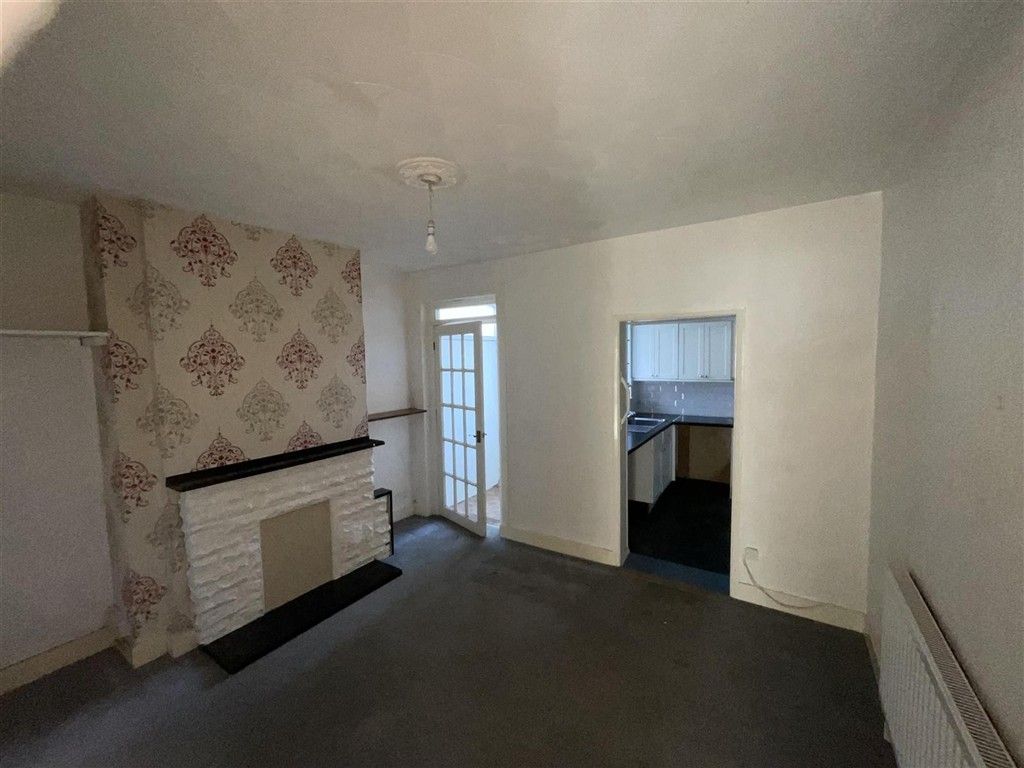 Property photo 1 of 10 Dining Room