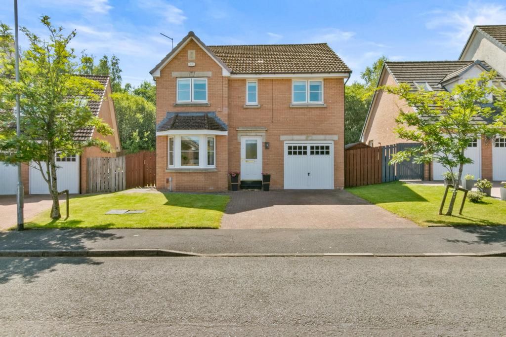 Property photo 1 of 33