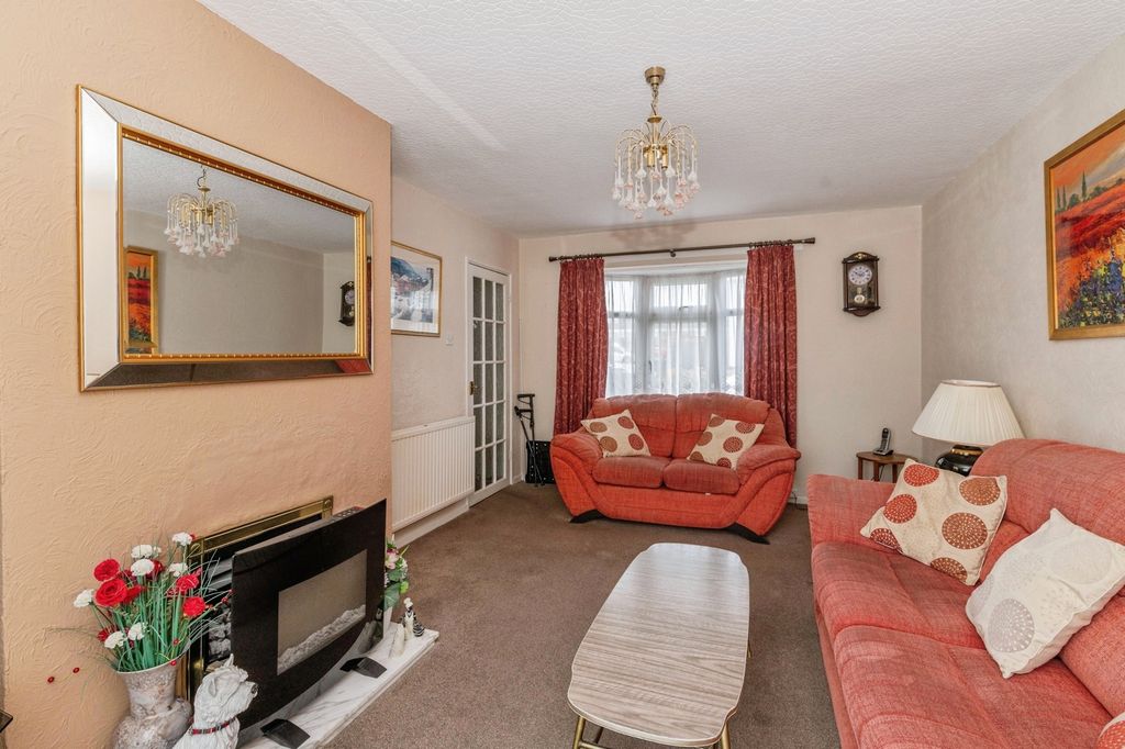 Property photo 3 of 15 Pbox-Img.Jpg