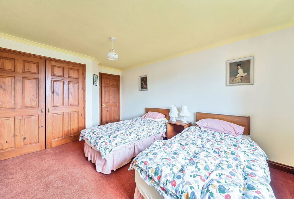 Property photo 3 of 14 1328872-9-68879d5...