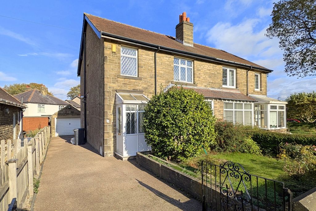 Property photo 1 of 21 Halifax Road Ewemove Brighouse (2)