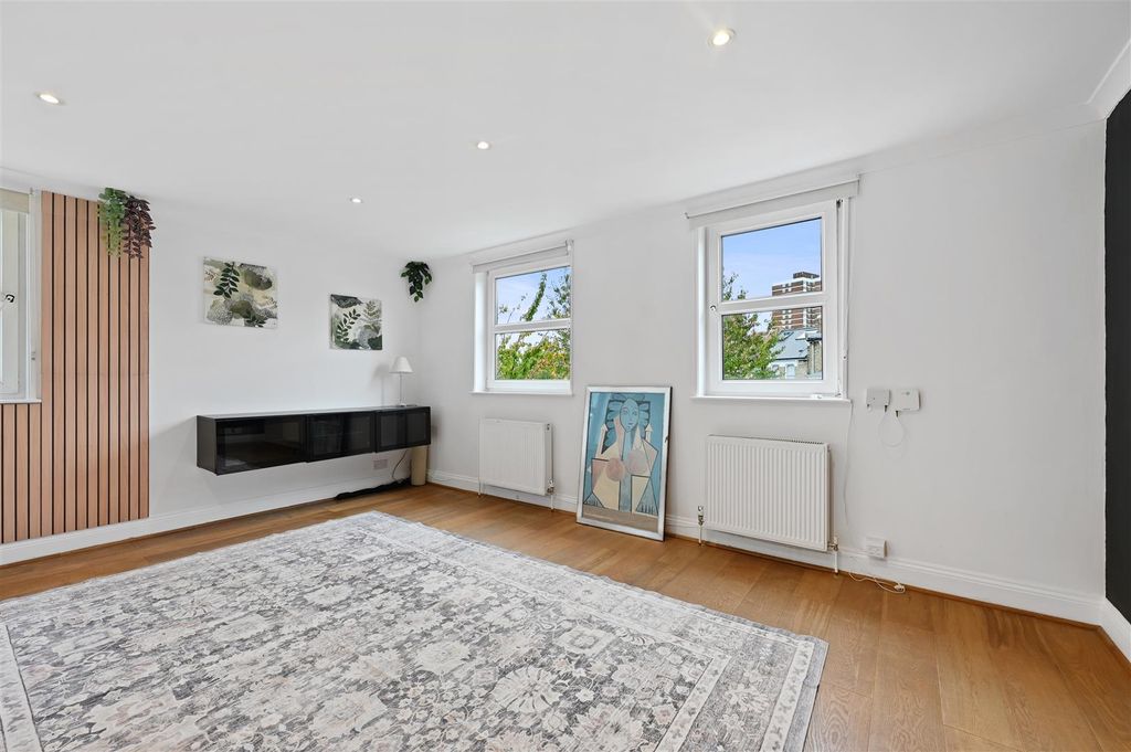 Property photo 1 of 11 Netherwood Road - 33 (1).Jpg