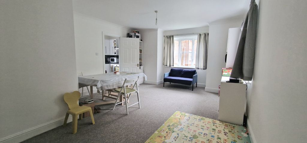 Property photo 2 of 7 Image