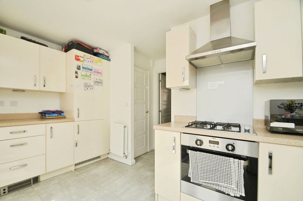 Property photo 3 of 17 Photo