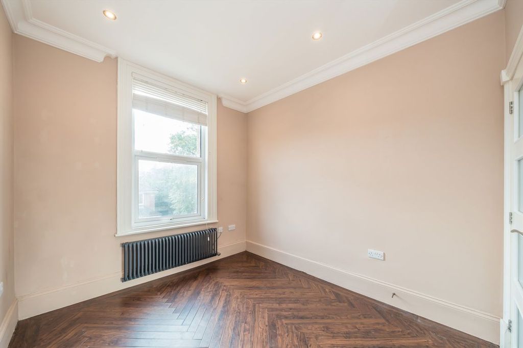Property photo 3 of 4