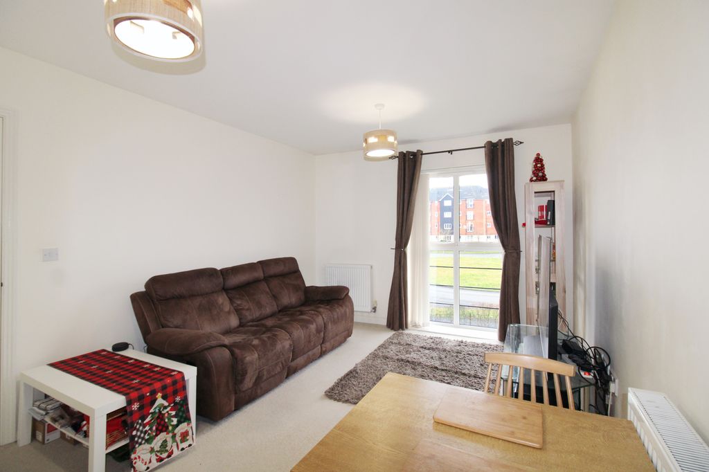 Property photo 2 of 9