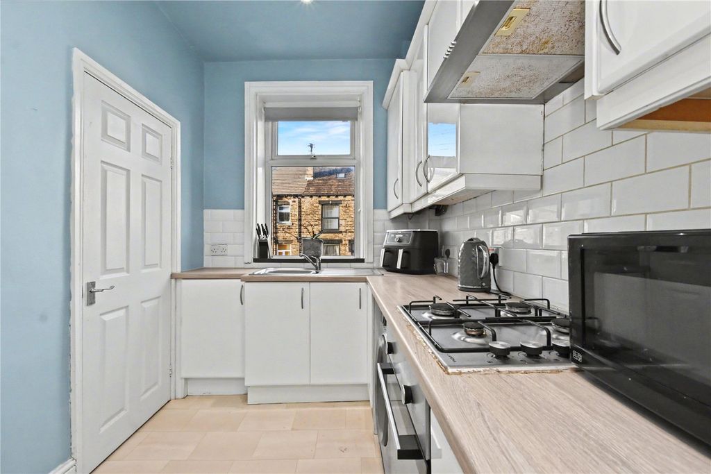 Property photo 3 of 14 Picture No. 13