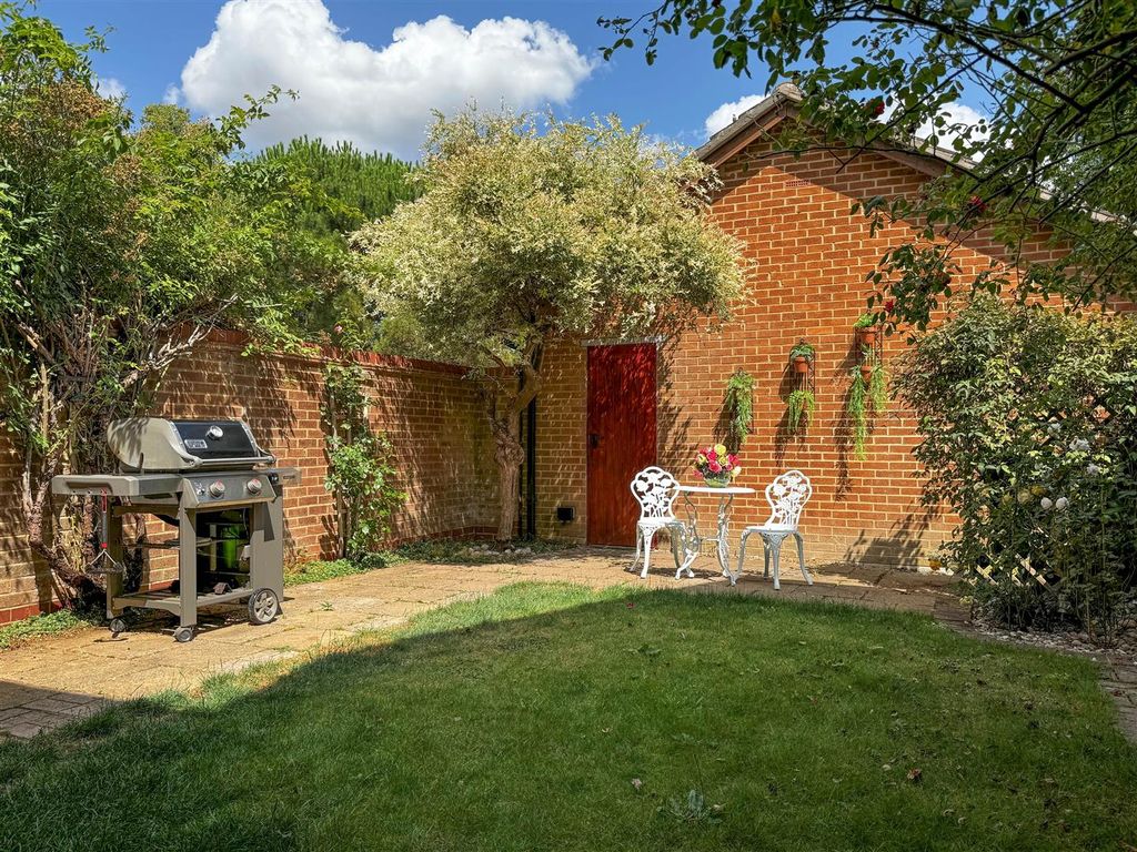 Property photo 3 of 20