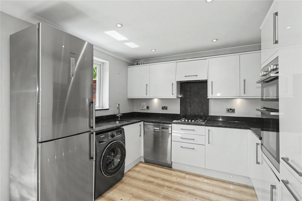 Property photo 3 of 16 Picture No. 05