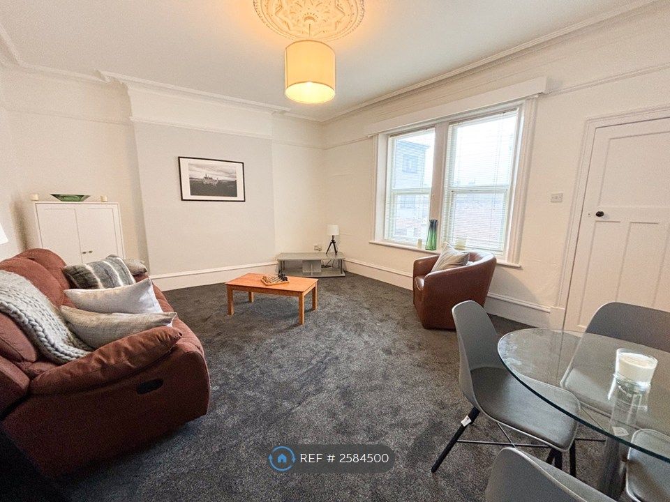 Property photo 1 of 13 Sitting Room