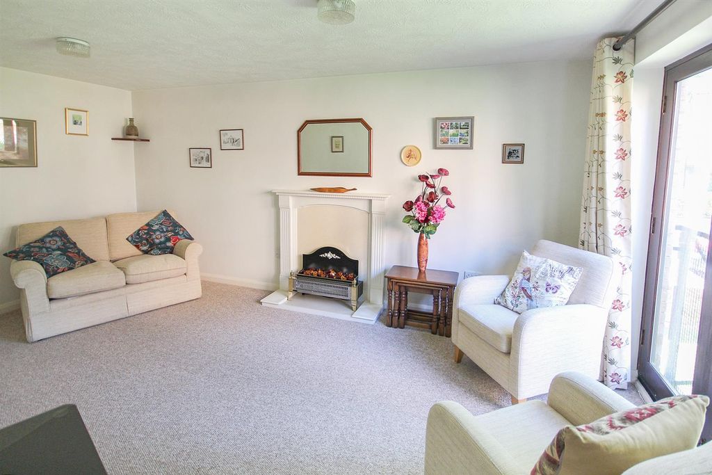 Property photo 3 of 12 Living Room