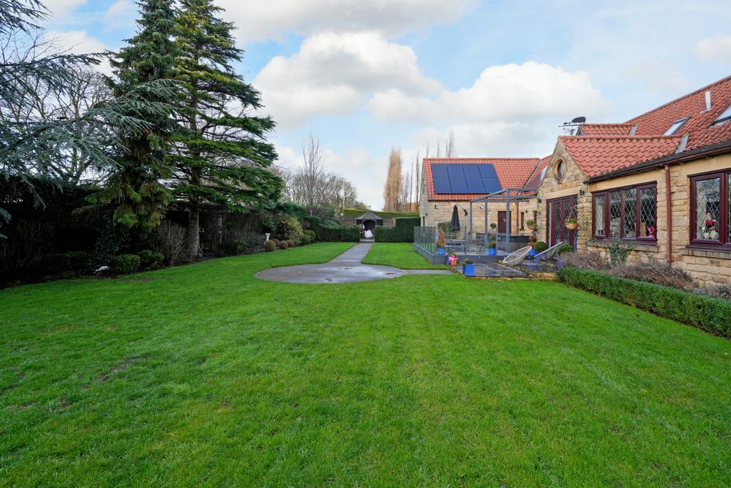 Property photo 2 of 70 Dsc08872