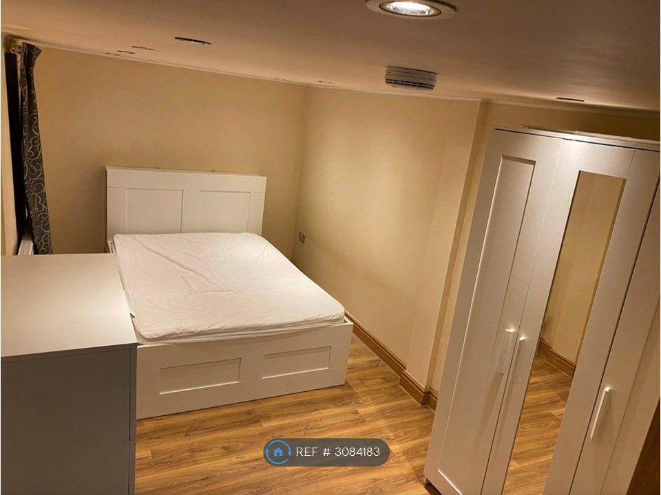 Property photo 2 of 8 Room1 Taken