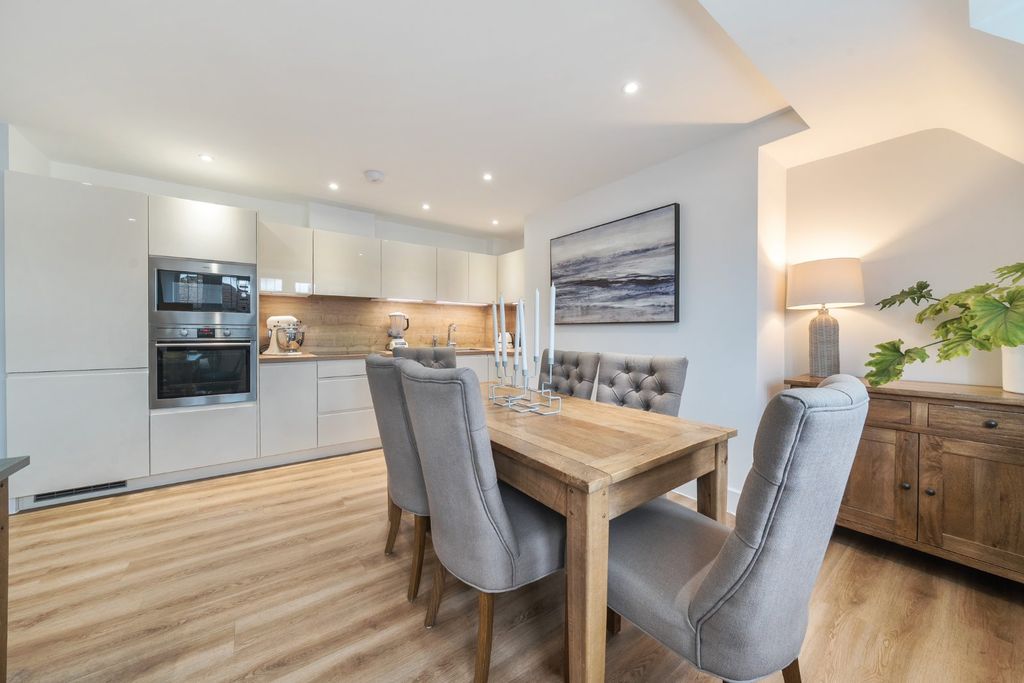 Property photo 3 of 20 Picture No. 21