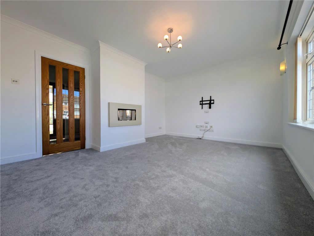 Property photo 3 of 21 Picture No. 03