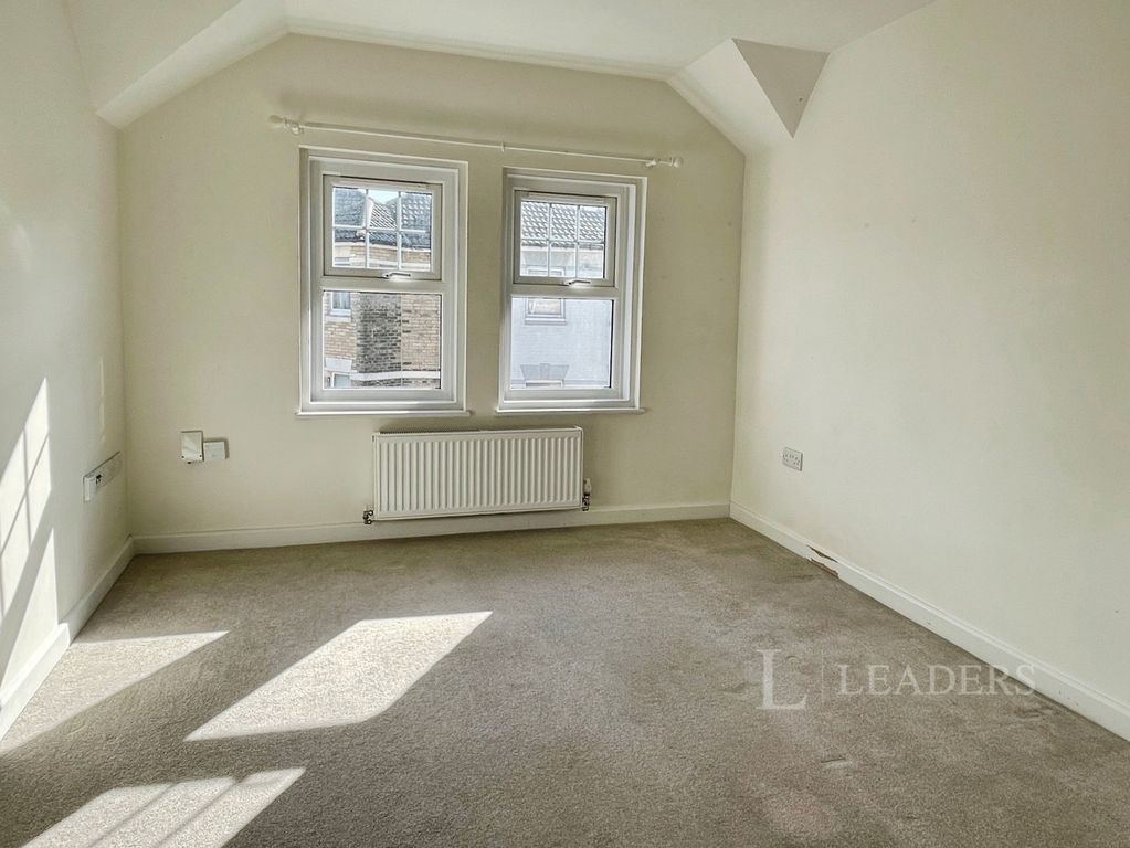 Property photo 3 of 21 Pbox-Img.Jpg