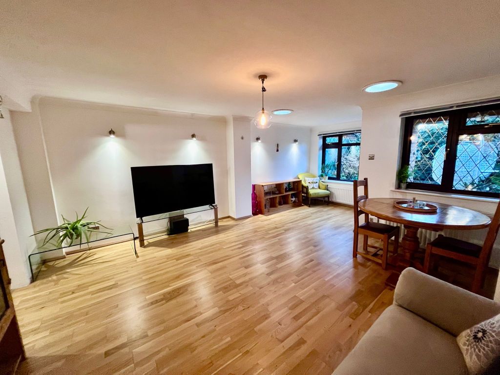 Property photo 2 of 19