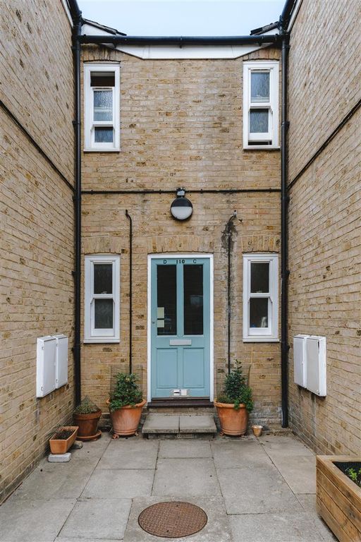 Property photo 1 of 24 Fairfoot_Road-23.Jpg