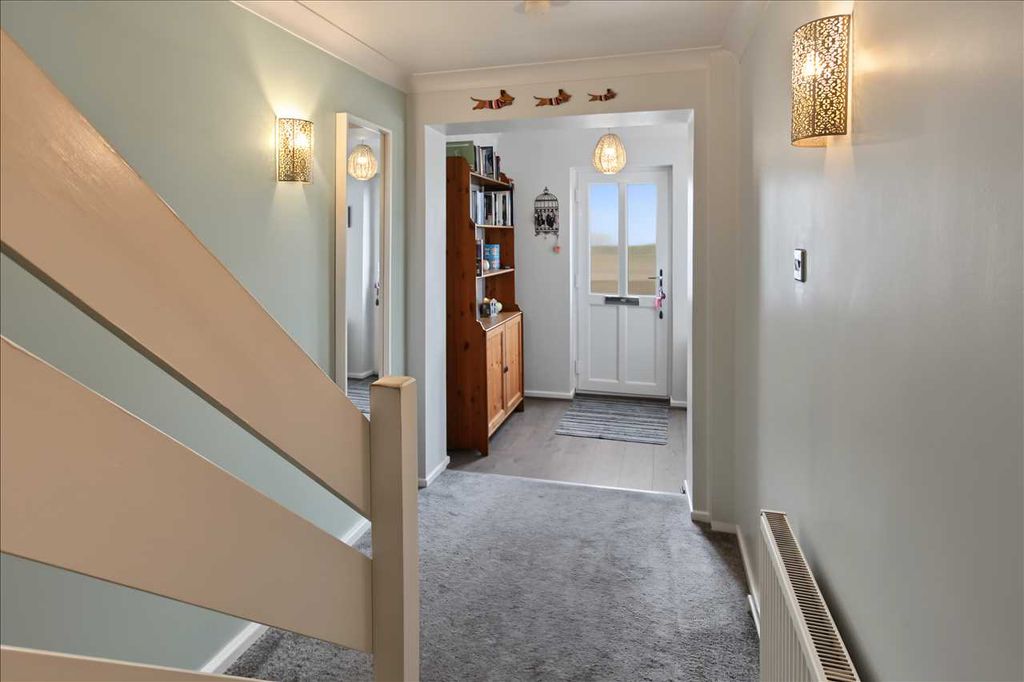 Property photo 2 of 26 Entrance Hallway