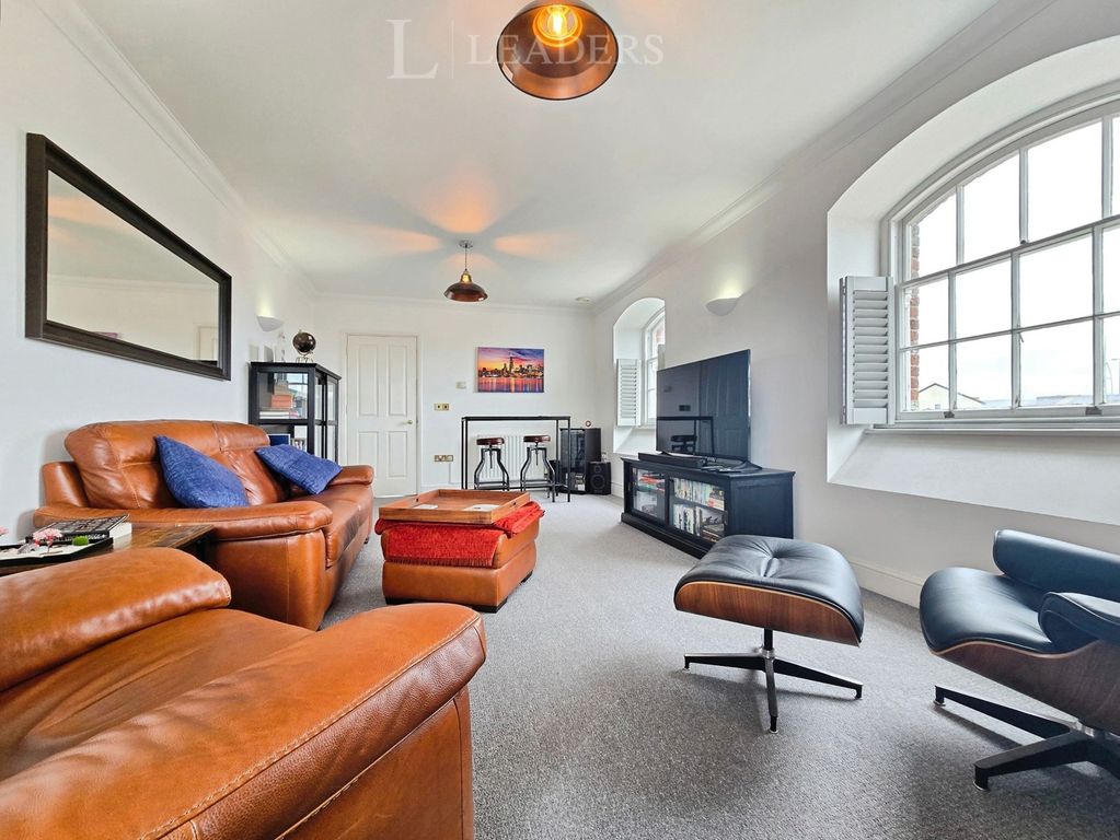 Property photo 2 of 17 Pbox-Img.Jpg