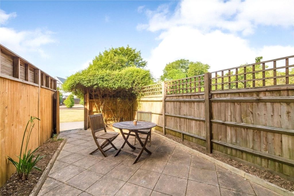 Property photo 2 of 9 Picture No. 19