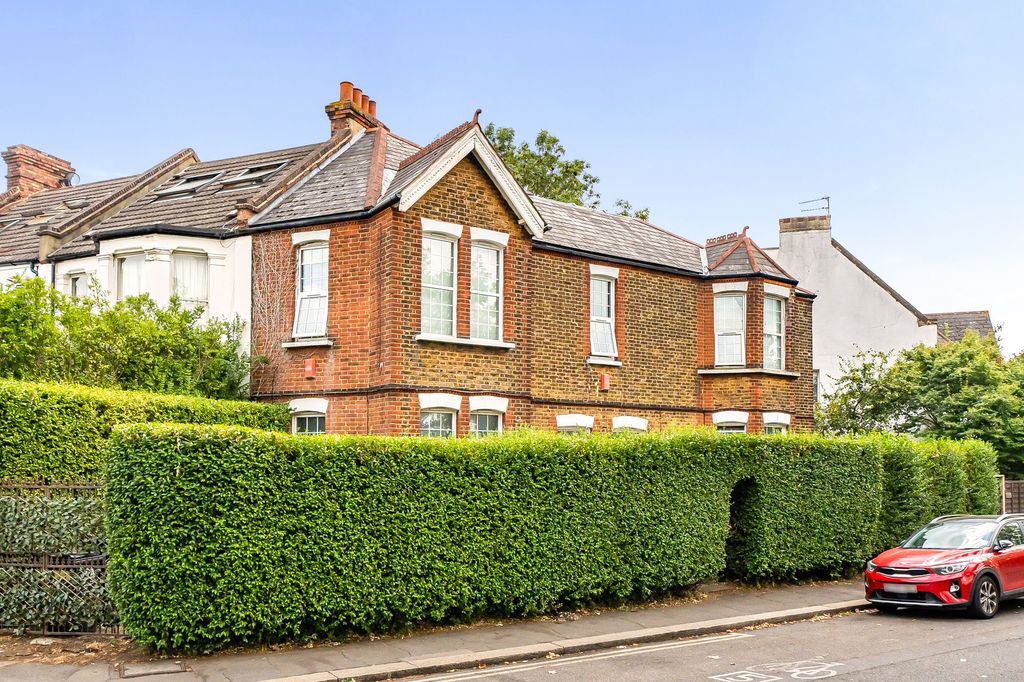 Property photo 1 of 24