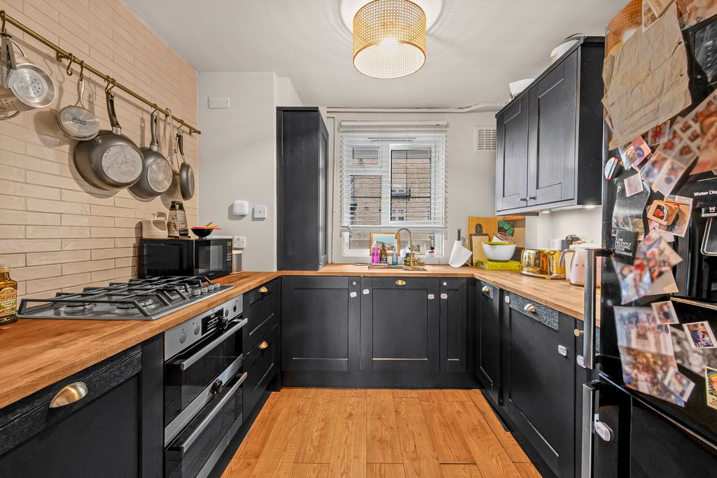 Property photo 3 of 12 Picture No. 20