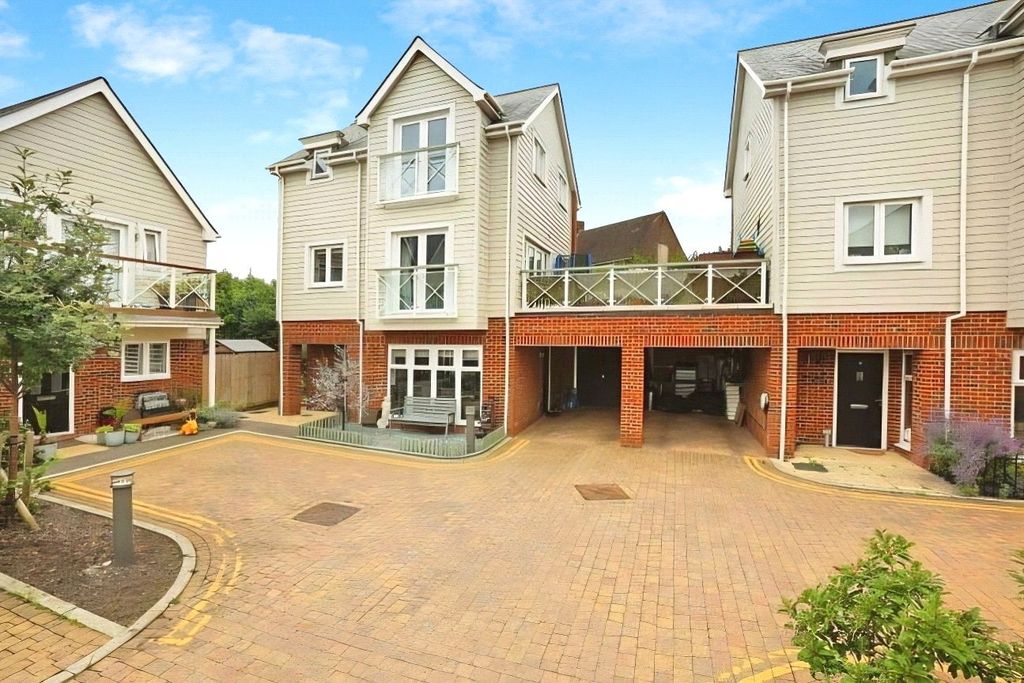 Property photo 1 of 17 Picture No. 08