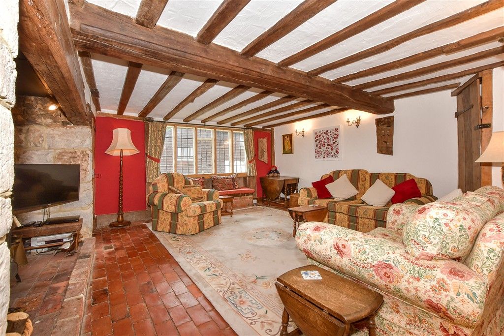 Property photo 2 of 13 Lounge