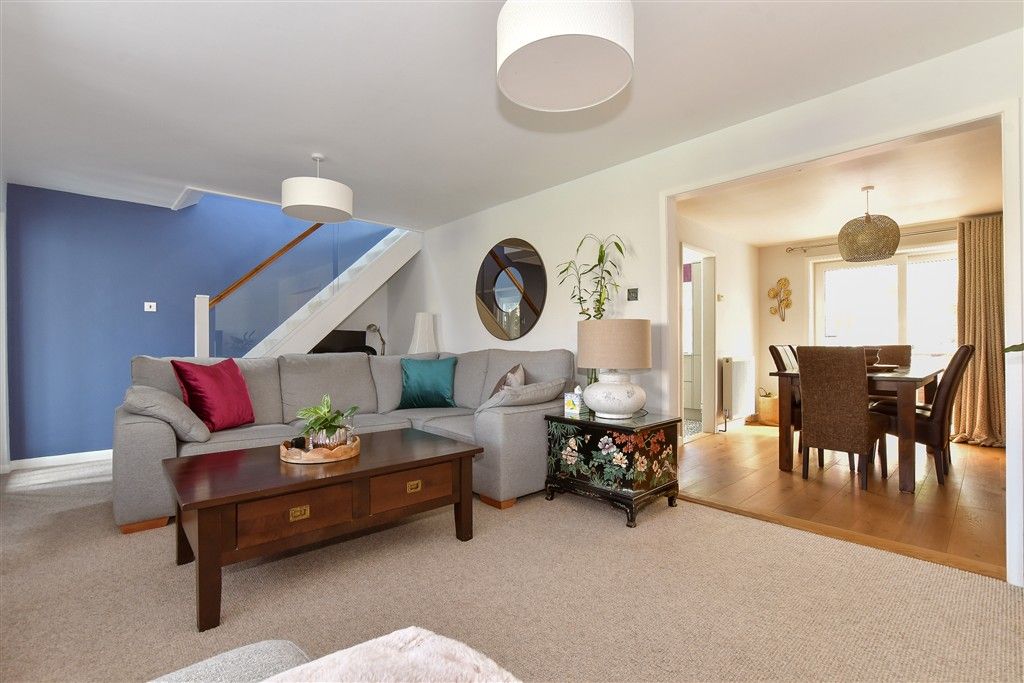 Property photo 2 of 14 Lounge