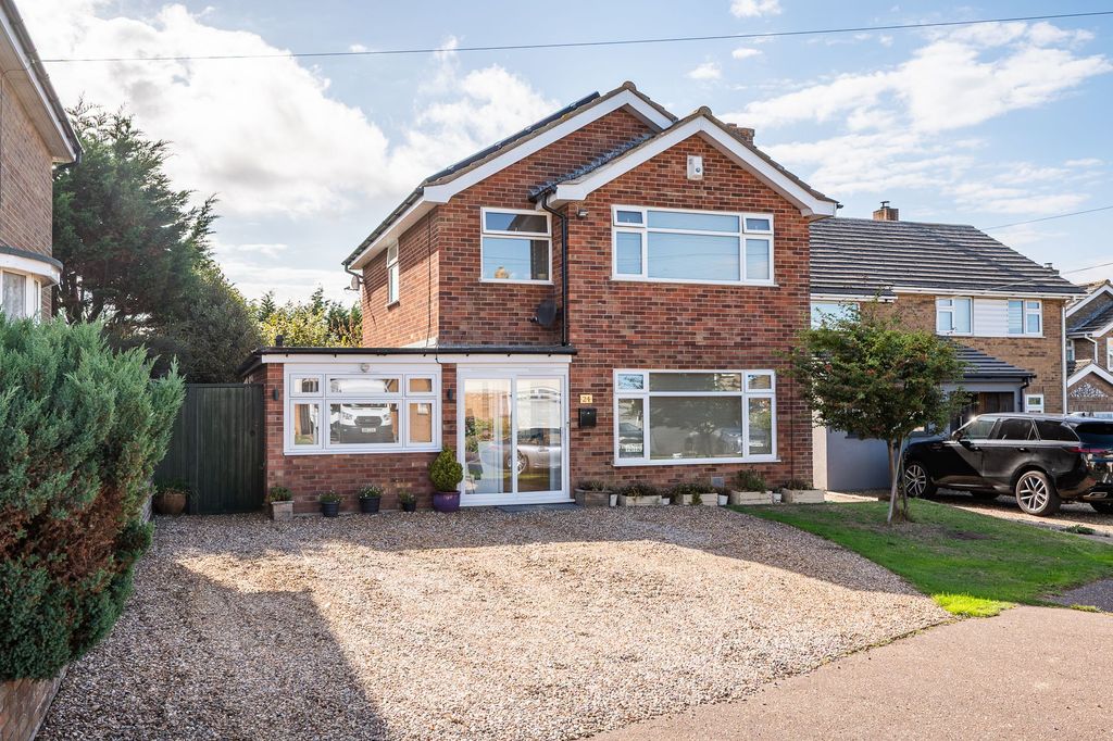 Property photo 1 of 32