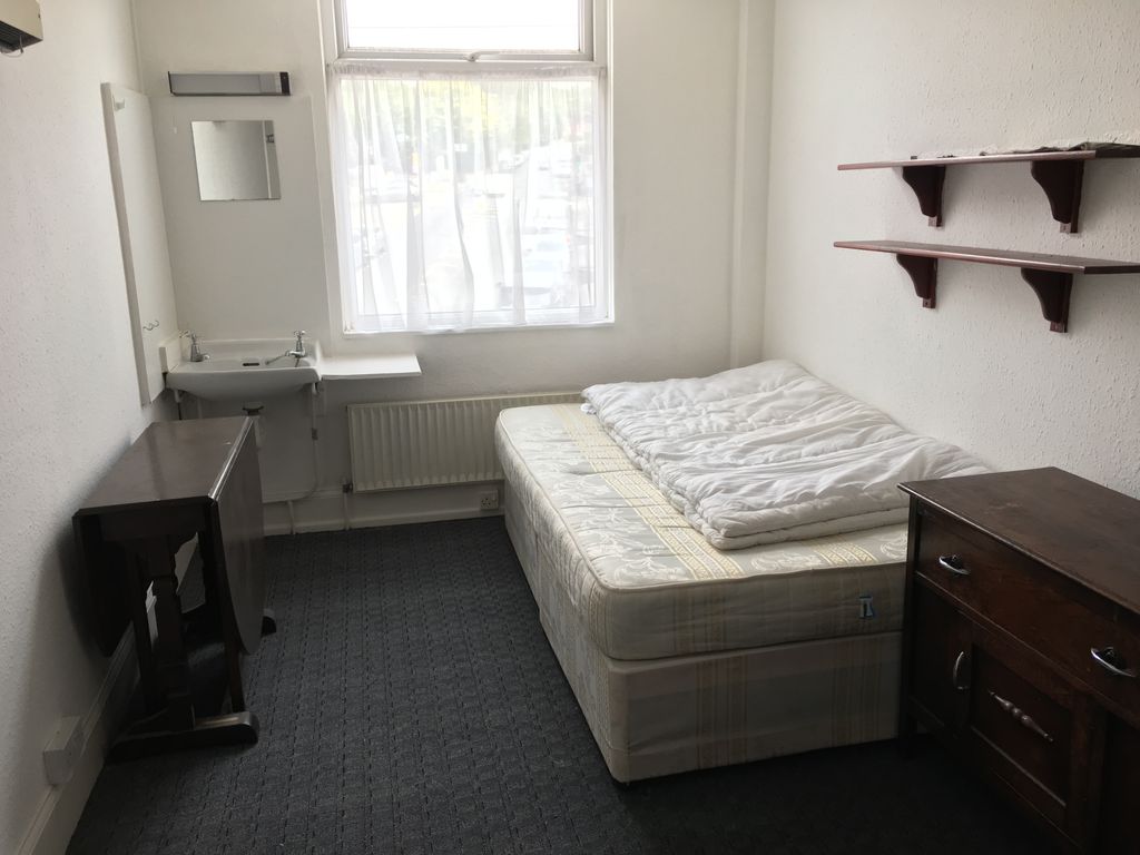 Property photo 1 of 4