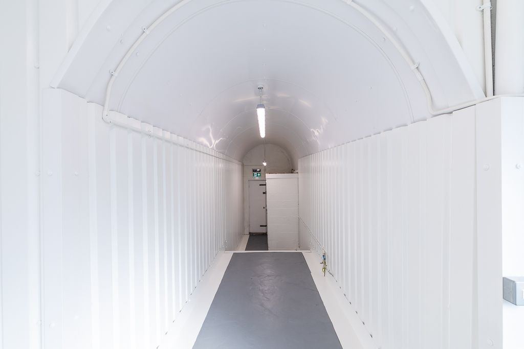 Property photo 3 of 5 The Front Of An Arch.