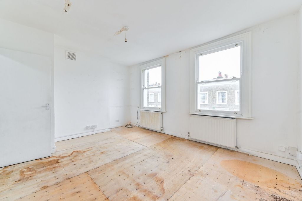 Property photo 2 of 7
