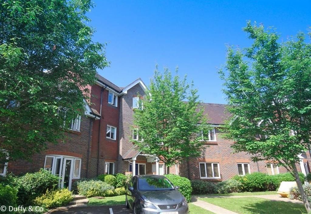Property photo 1 of 14 Front (Exterior)