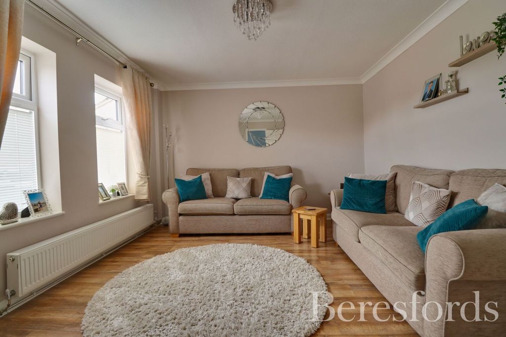 Property photo 2 of 19 Picture 2