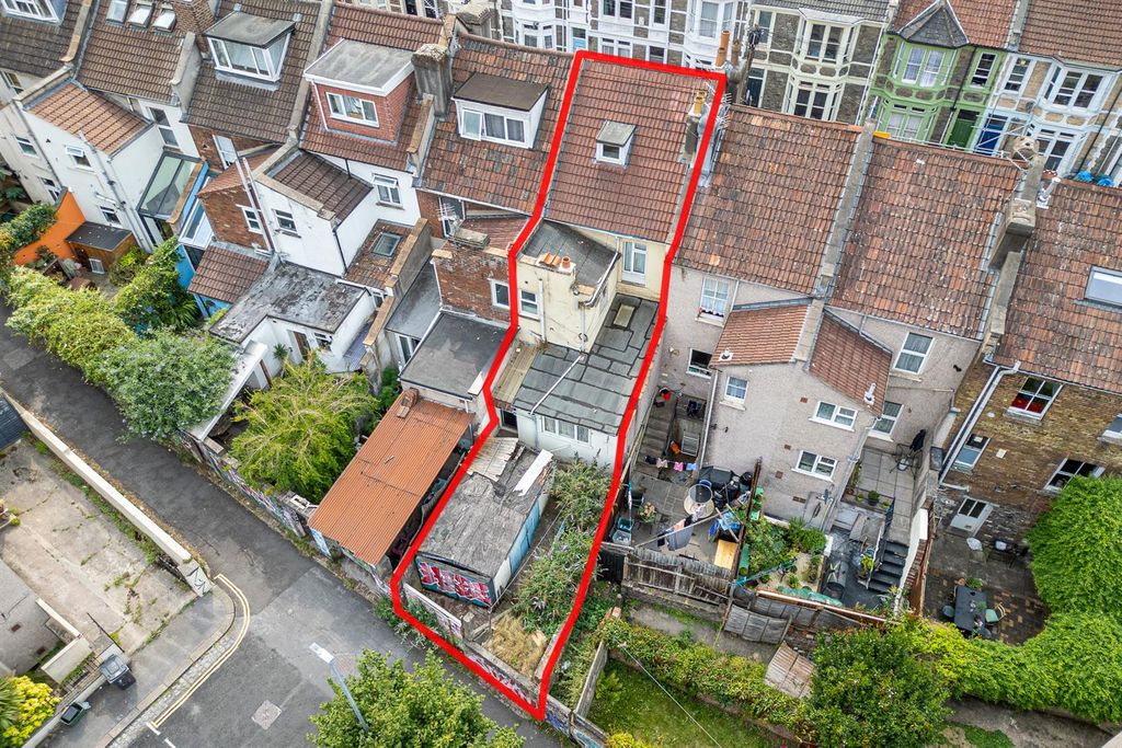 Property photo 3 of 35 13 Wellington Avenue Montpelier, Bristol Bs6 5Hp |