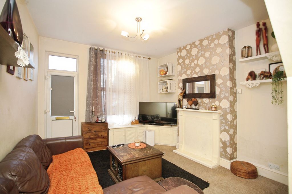 Property photo 2 of 13