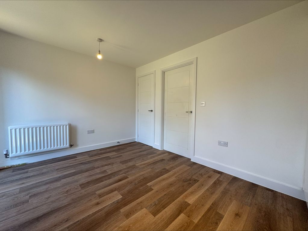 Property photo 3 of 17 Image