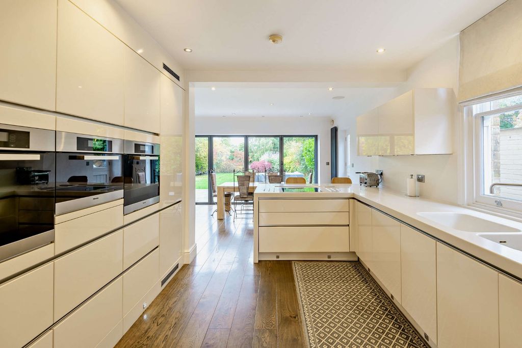 Property photo 3 of 16 Picture No. 09