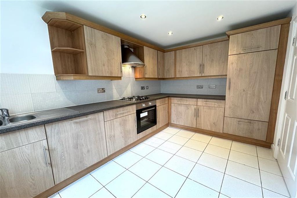 Property photo 2 of 17 (Main)