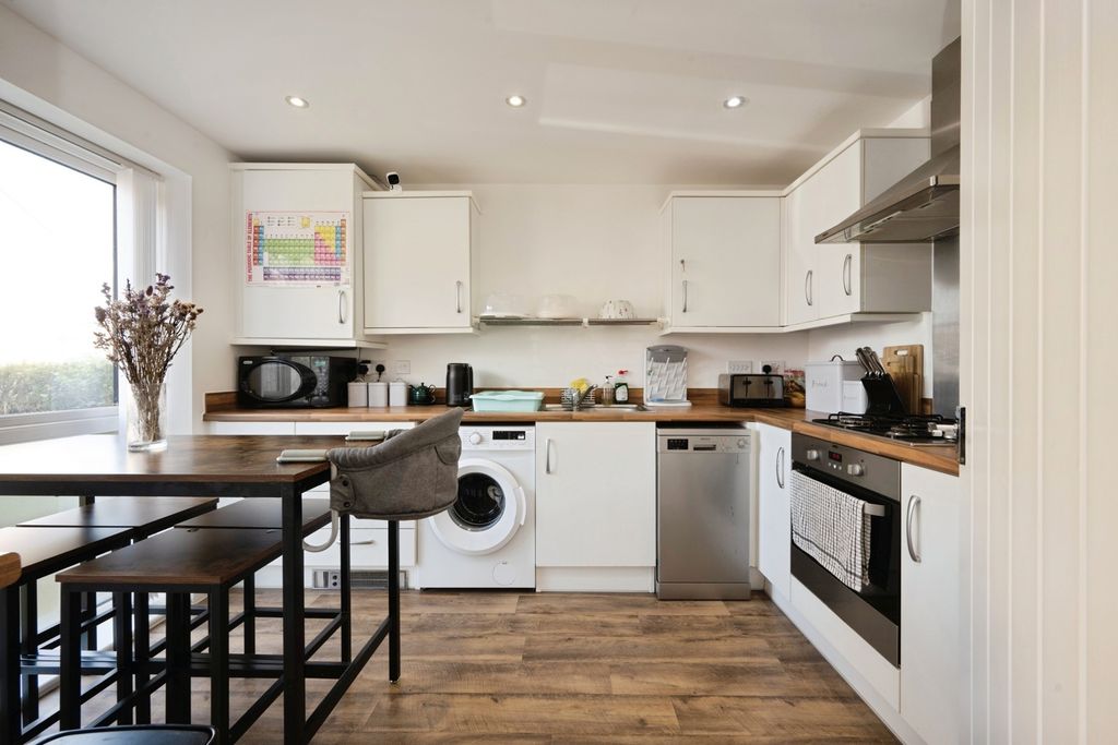 Property photo 3 of 14 Kitchen/Diner