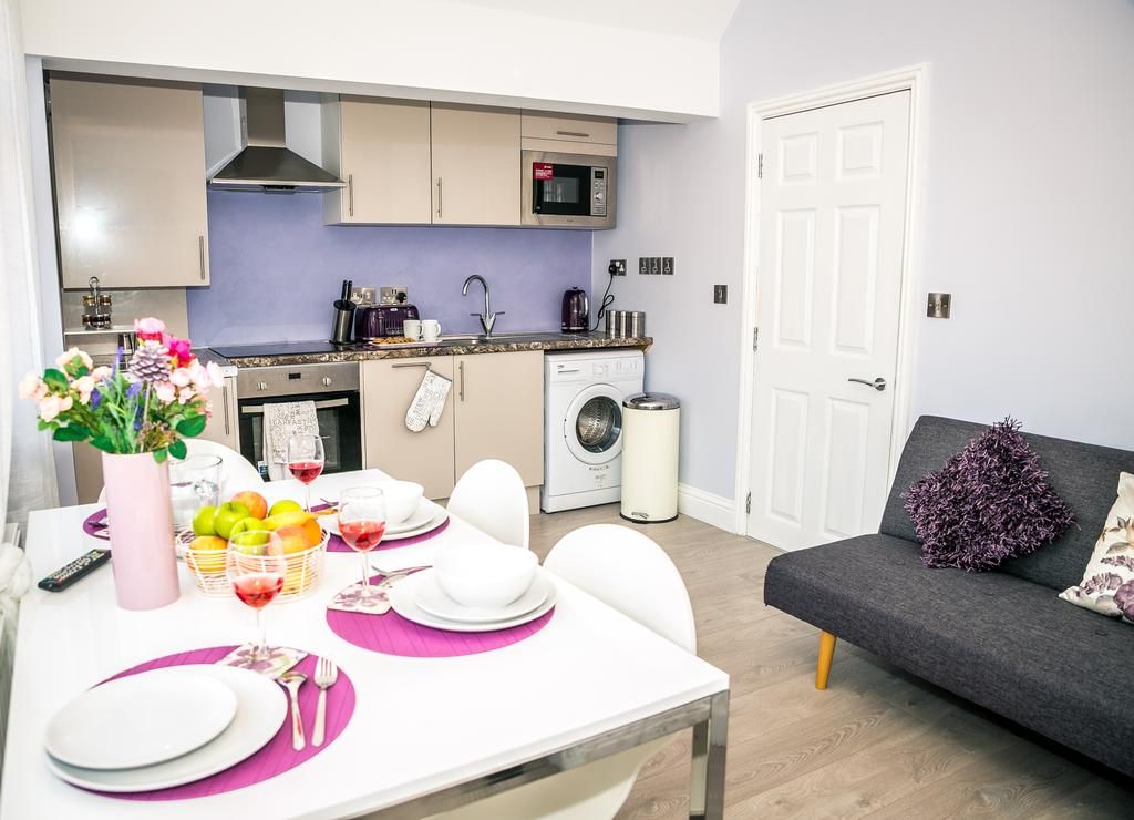 Property photo 2 of 9 Kitchen