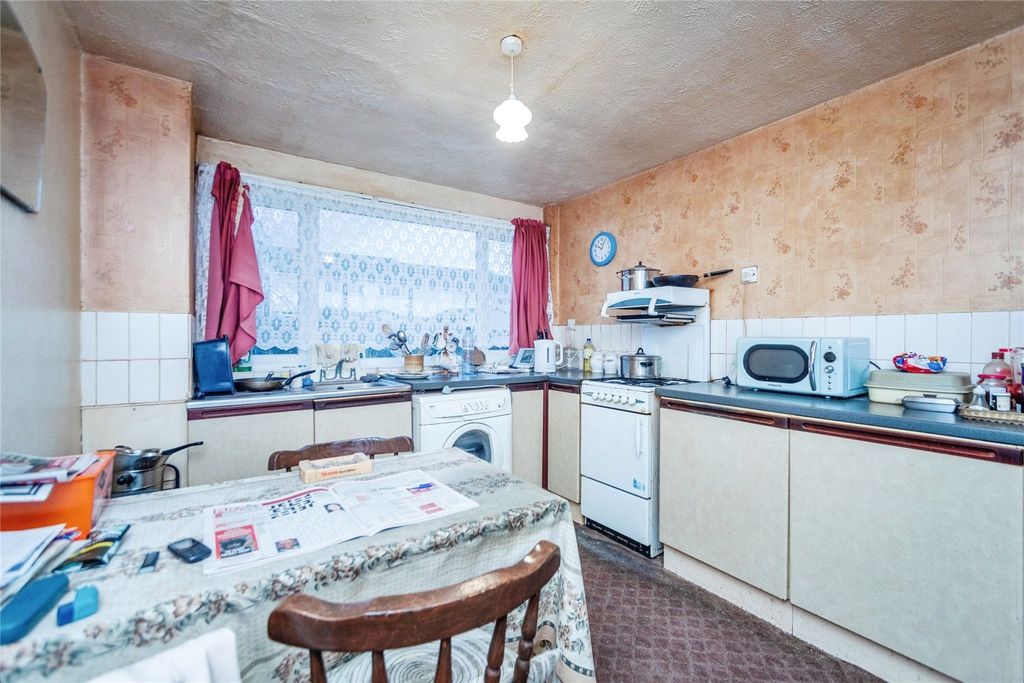 Property photo 3 of 18 Photography