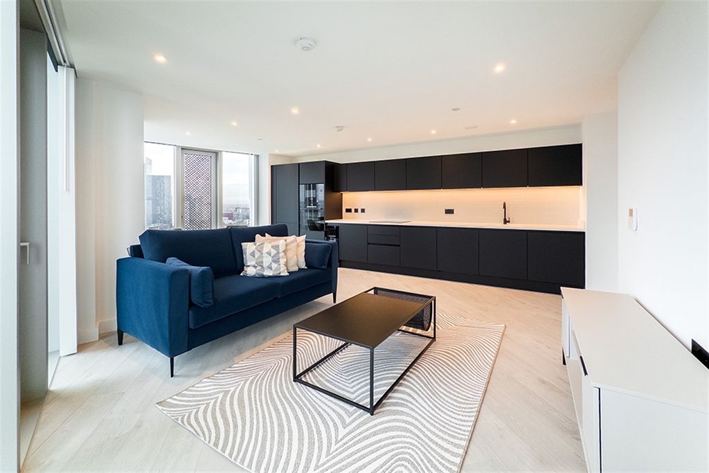 Property photo 1 of 10 (Main)