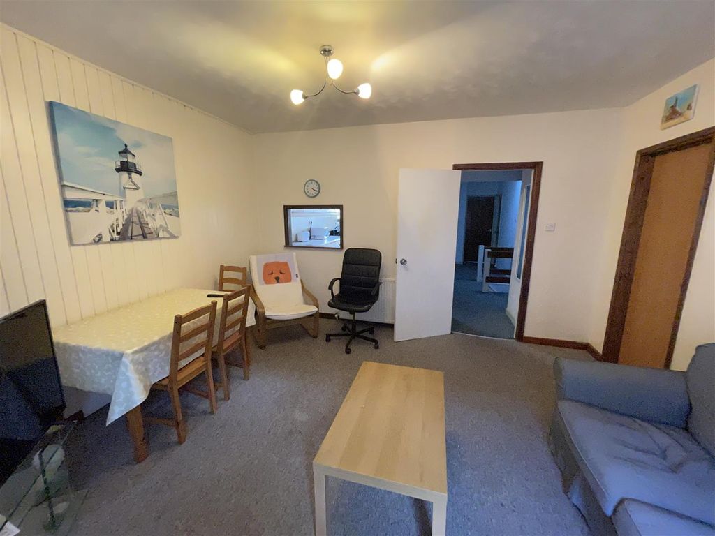 Additional image 4 of 3 bed flat for saleSt. Gluvias Street, Penryn TR10