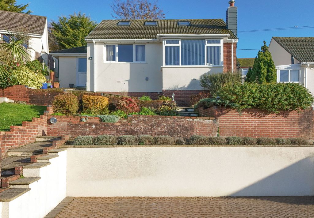 Property photo 1 of 27