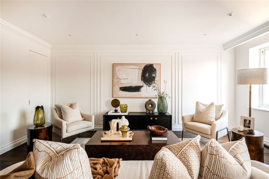 Property photo 2 of 9 Reception Room