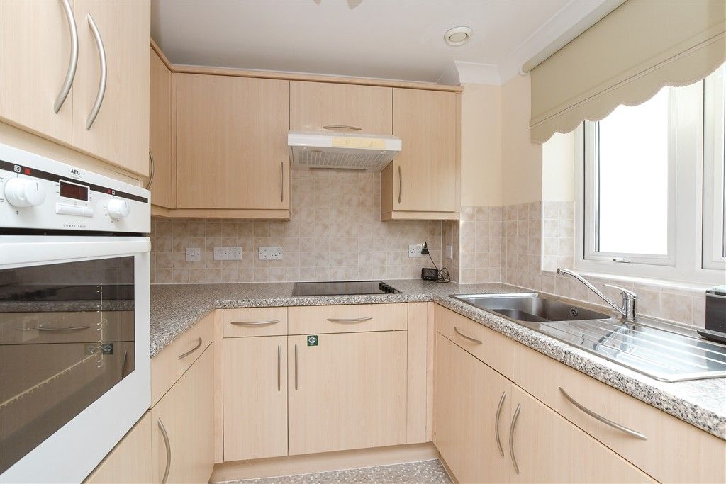 Property photo 1 of 12 Kitchen